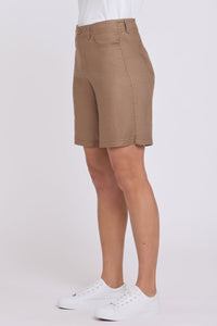 5 Pocket Bermuda Shorts In Stretch Linen | Toasted Coconut - NYDJ