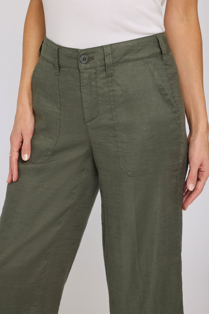 Wide Leg Cargo Capri Pants in Stretch Linnen | Desert Green