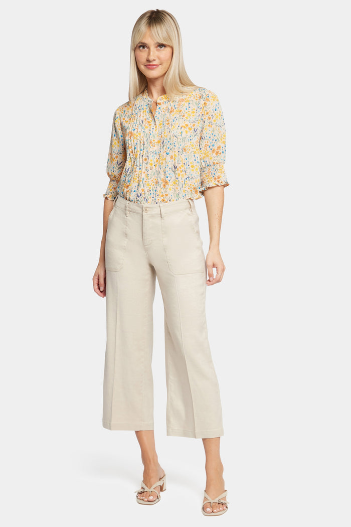 Wide Leg Cargo Capri Pants in Stretch Linnen | Feather