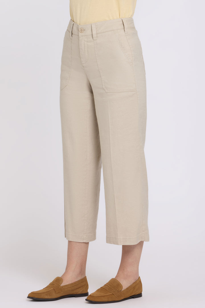 Wide Leg Cargo Capri Pants in Stretch Linnen | Feather