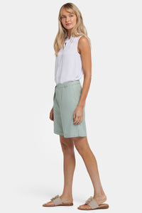 Relaxed Shorts In Stretch Linen | Tomatillo | Shorts | NYDJ