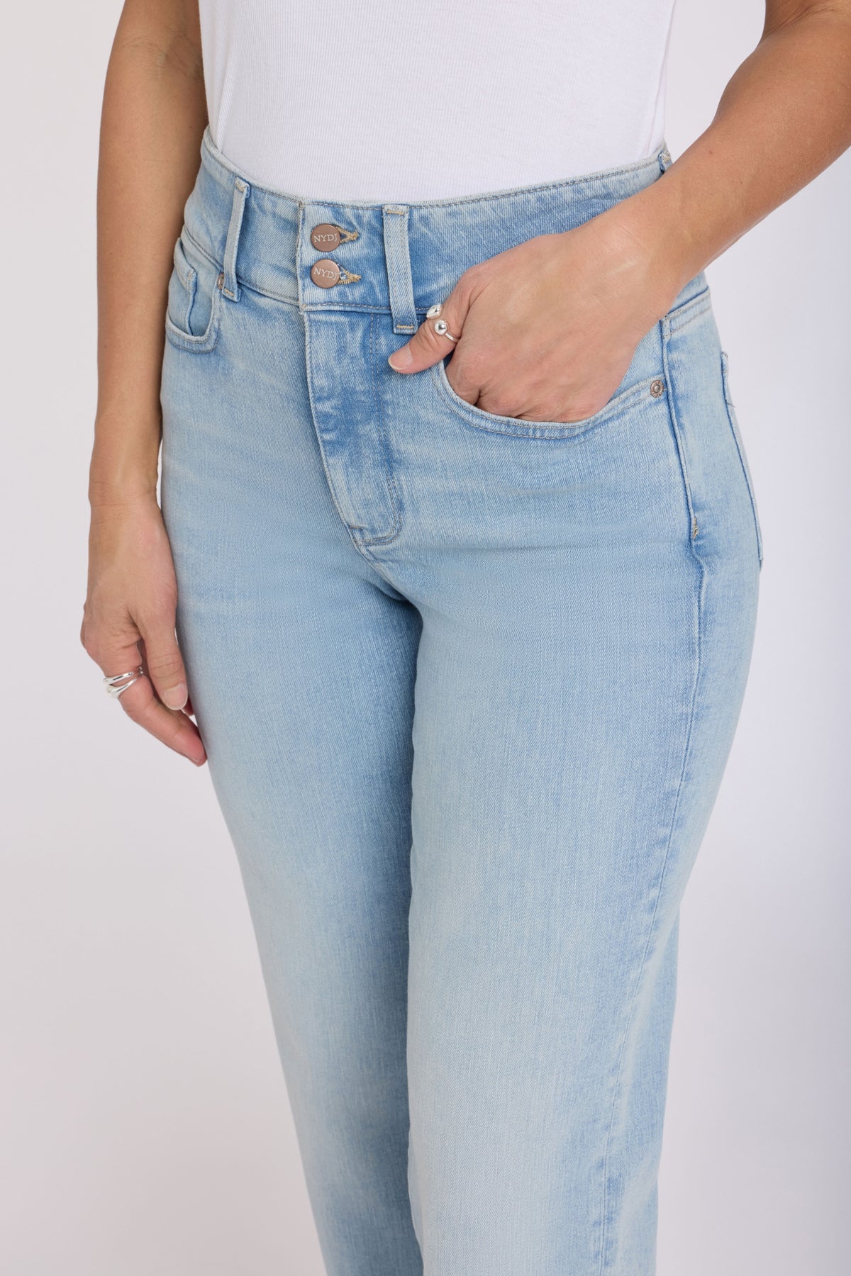 Bailey Relaxed Straight Crop Jeans in Re-New Denim | Breezy Palms
