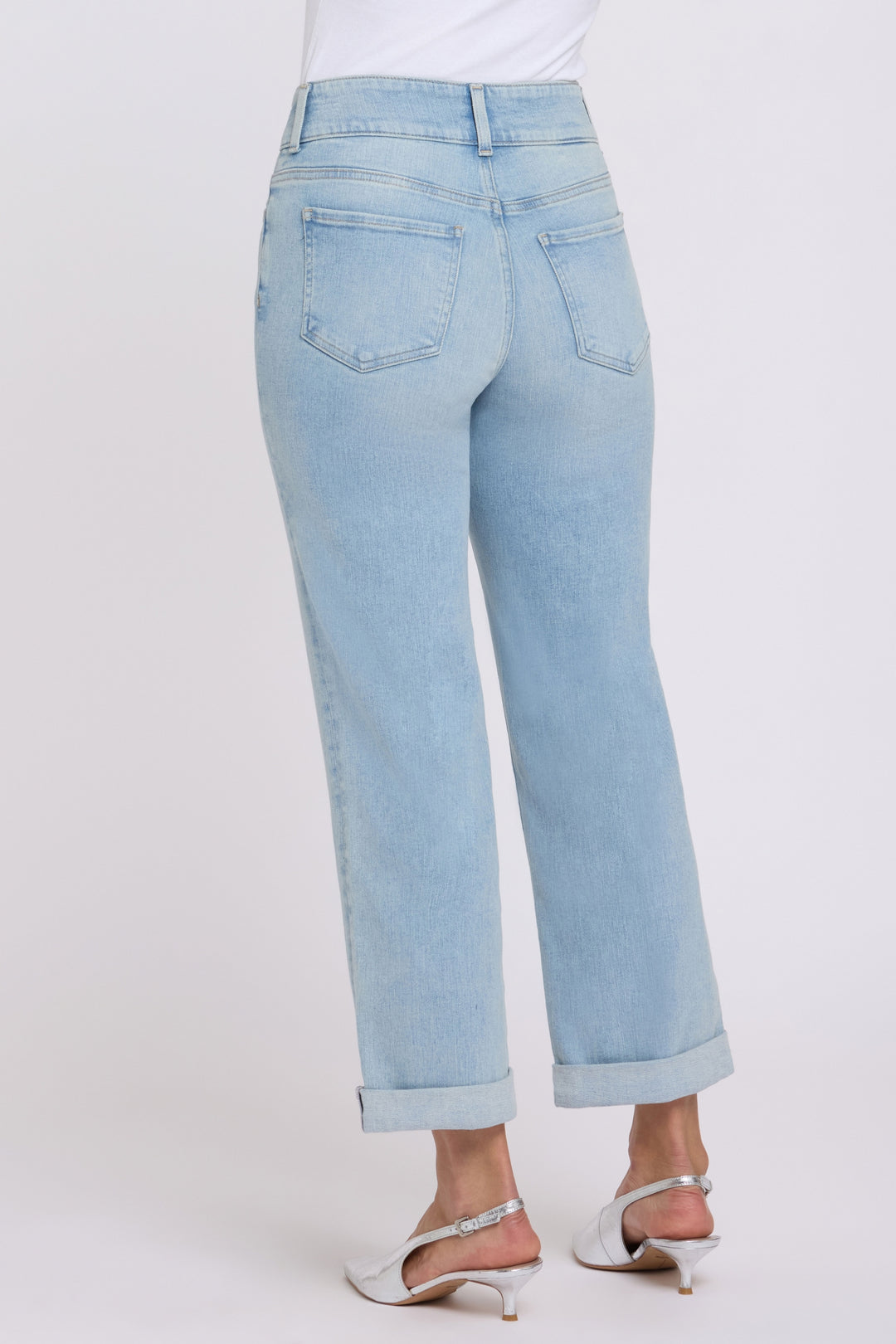 Bailey Relaxed Straight Crop Jeans In Re-New Denim With High Rise | Keys View | Denim | NYDJ