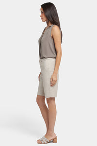 Bermuda Shorts In Stretch Twill | Feather | Shorts | NYDJ