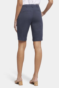 Bermuda Short Dark Blue Stretch Twill | Oxford Navy | Shorts | NYDJ