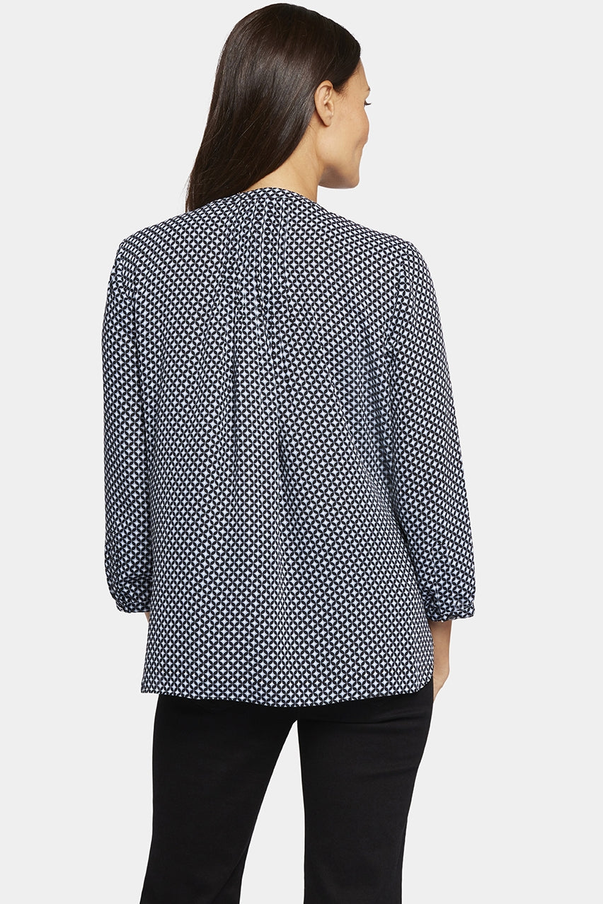 Pintuck Blouse Graphic Print | Diamond Peak | Blouse | NYDJ