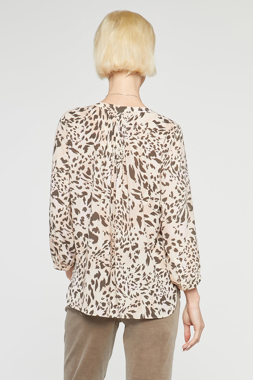 Pintuck Blouse Animal Print | Tupelo Cat | Blouse | NYDJ