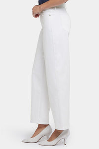 Jemma Barrel Jeans With High Rise | Optic White | Denim | NYDJ