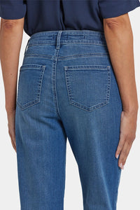 Marilyn Straight Jeans | Lake Notre-Dame | Denim | NYDJ