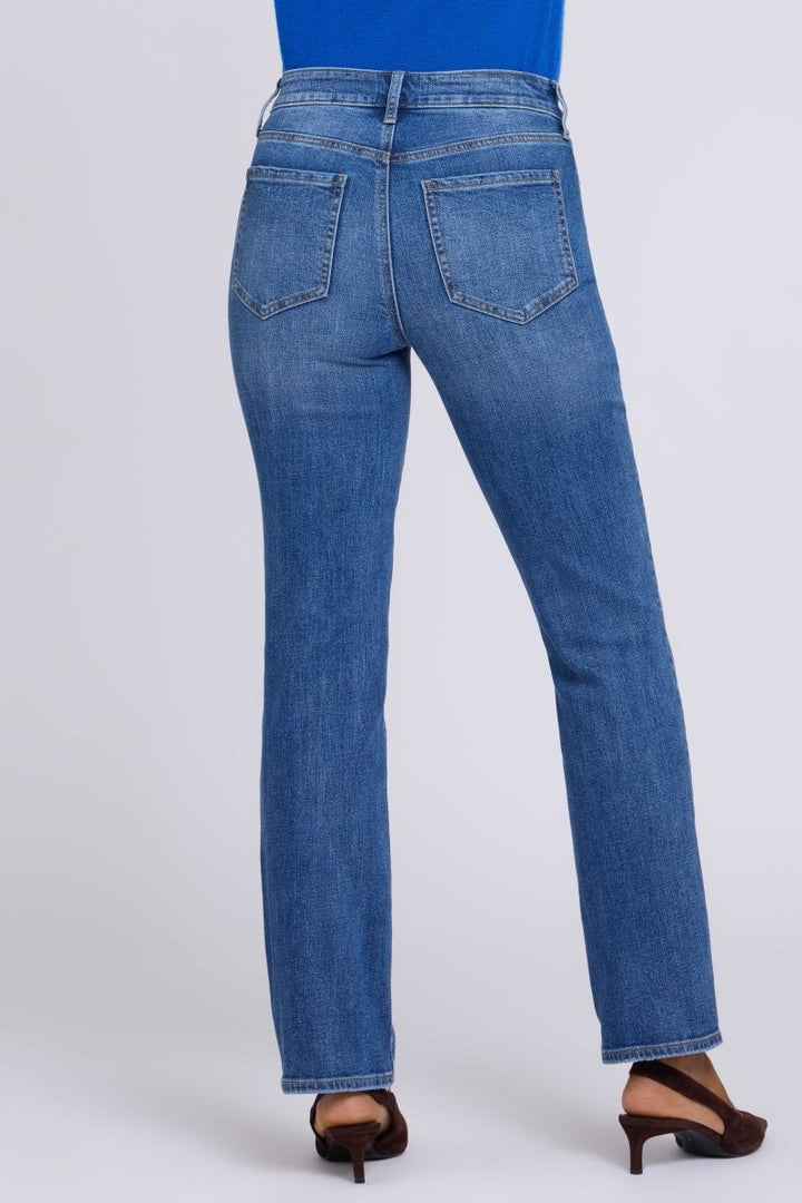 Marilyn Straight Jeans With High Rise | Yarrow - NYDJ
