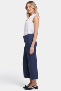 Wide Leg Cargo Capri Pants In Stretch Linen | Oxford Navy | Pants | NYDJ